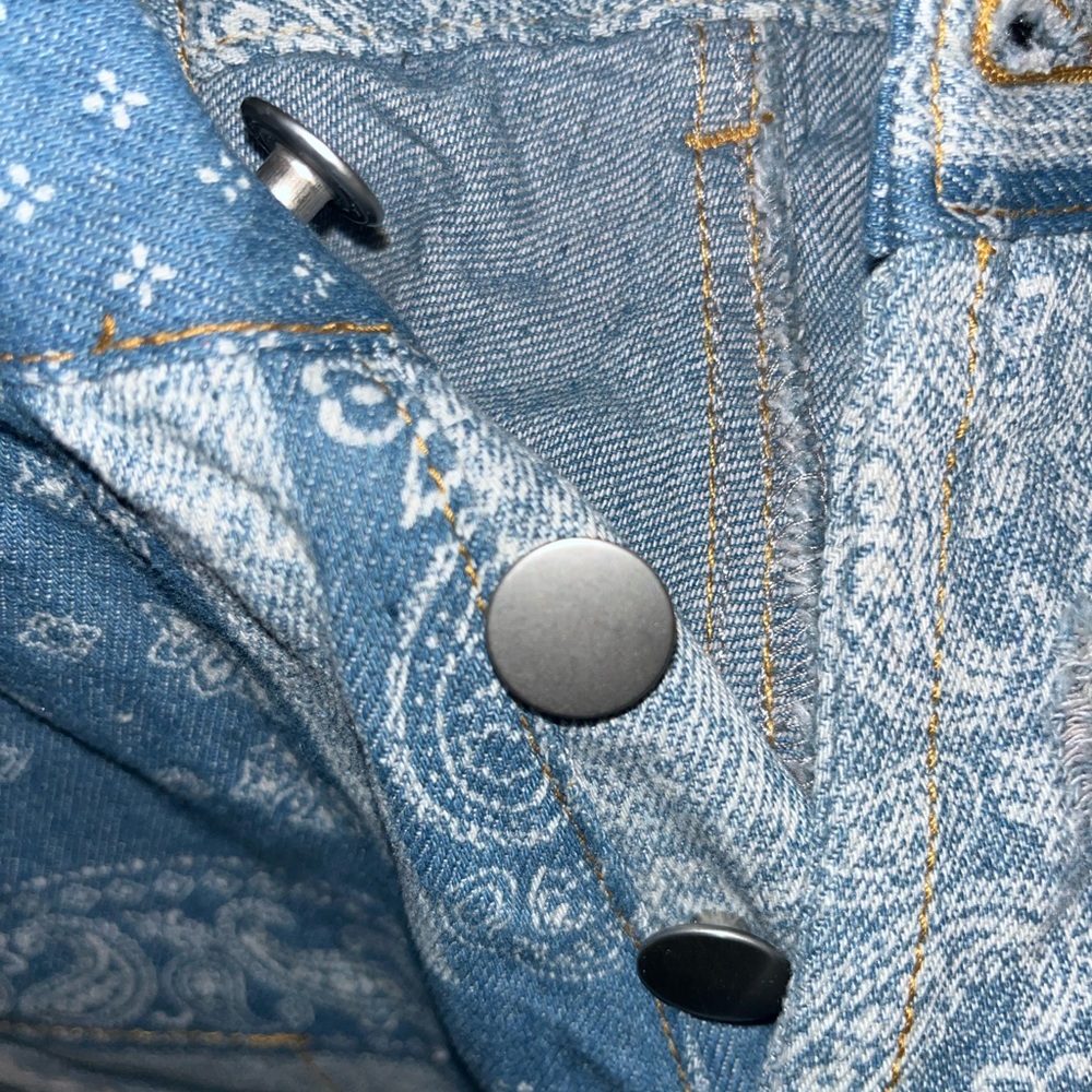 Pol Nwot Paisley Patchwork Distressed Denim Size … - image 8